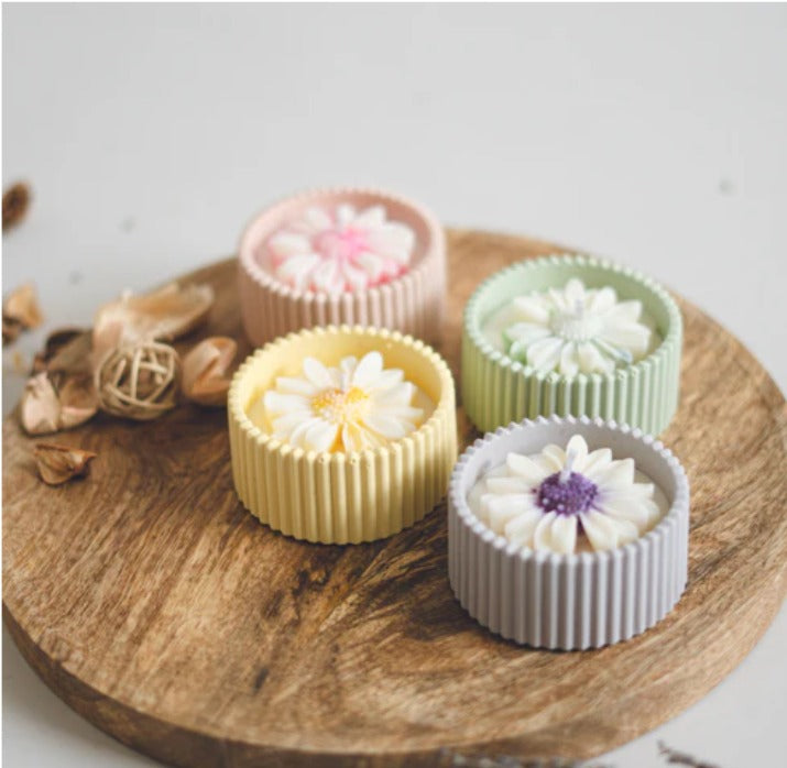 Small Soy Wax Candle - Daisy