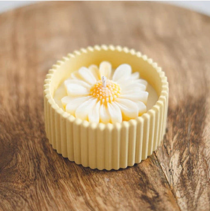 Small Soy Wax Candle - Daisy