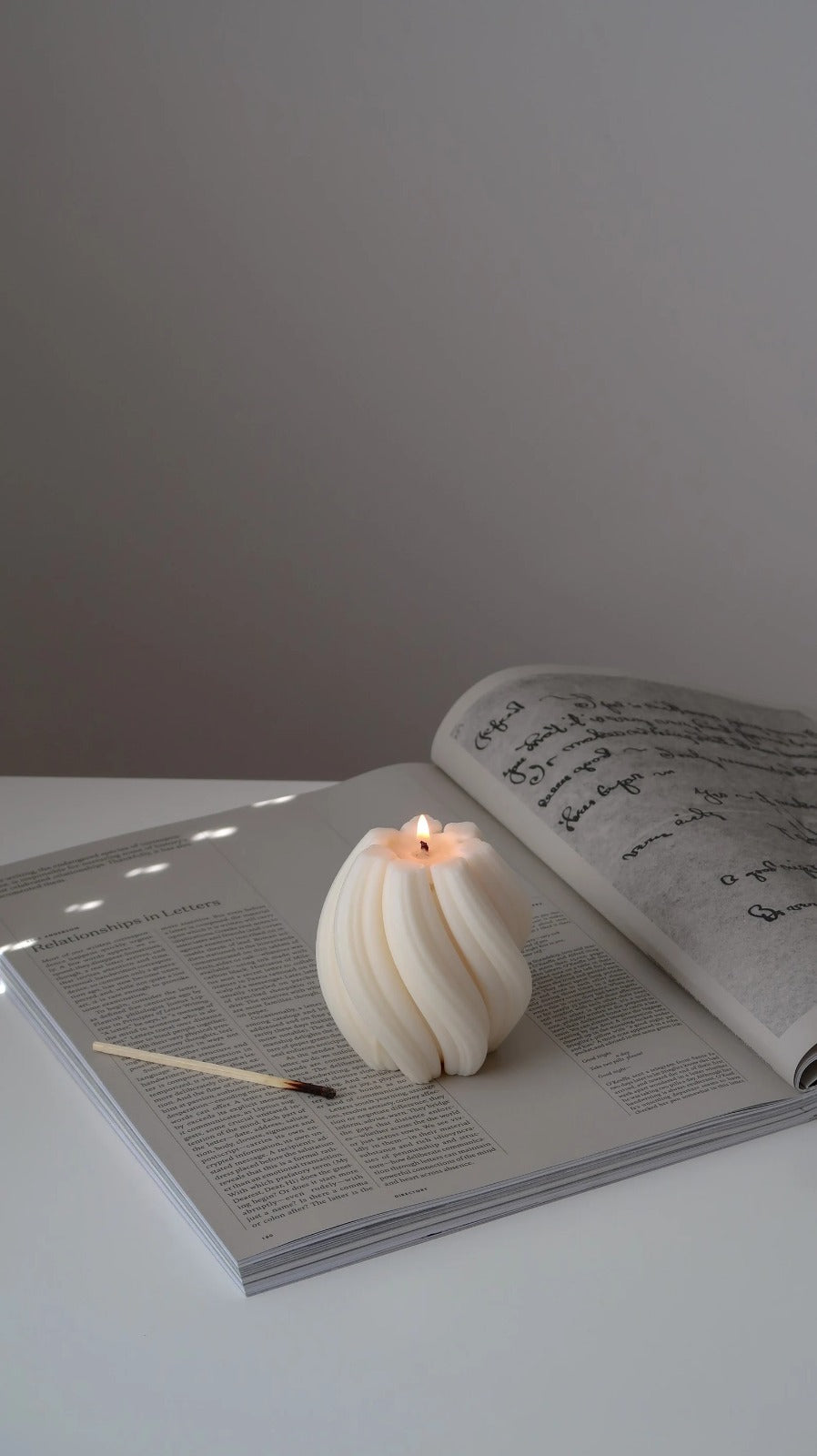 Swirl Ribbed Candle